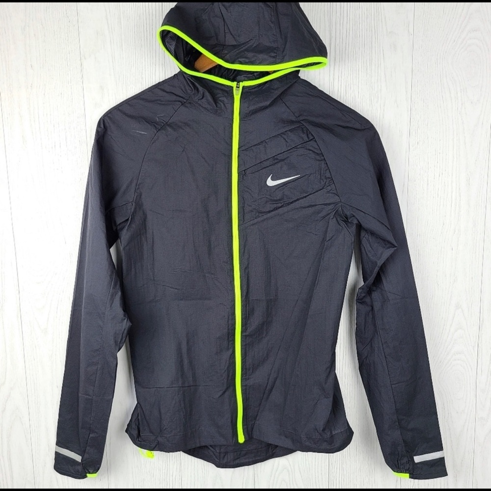 Nike Size XS Black lightweight Reflective Neon Runing Hoodie Jacket
